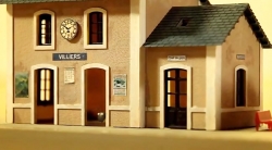 خیلی خیلی کوچک (2) (مورچه ها در قطار)